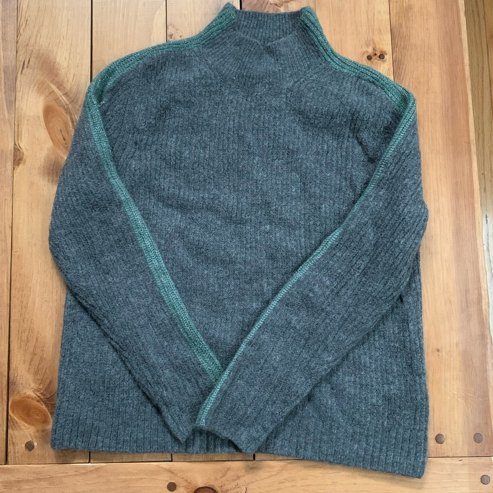 USED - Abercrombie & Fitch Sweater
